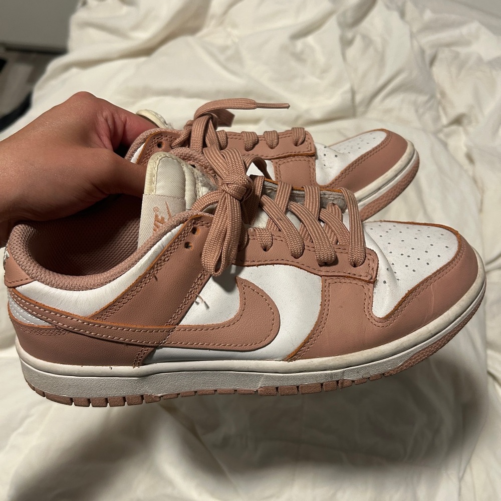 Women's Nike Dunks 7.5